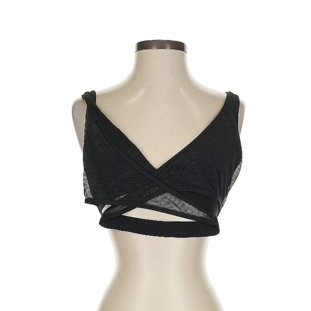 ✨ Nike Air Mesh Criss Cross Cutout Sports Bra ✨